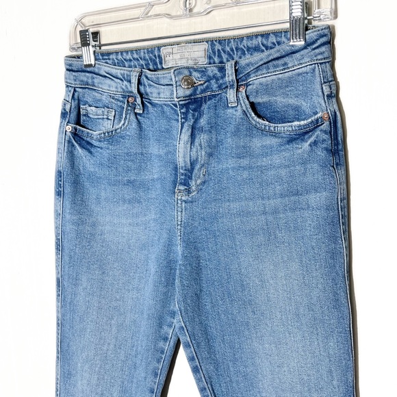 Free People Fringe Hem High Rise Cropped Straight Leg Girlfriend Jeans - Picture 4 of 12